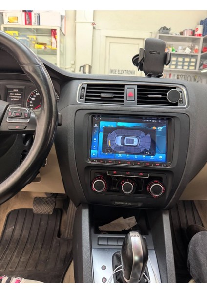Vw Jetta Orjinal Görünüm Multimedya (2-32GB)
