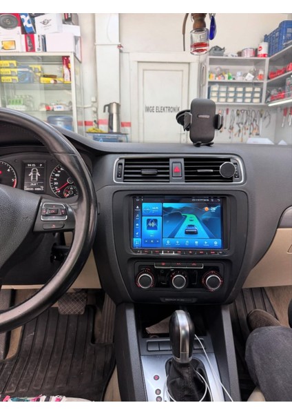 Vw Jetta Orjinal Görünüm Multimedya (2-32GB) fiyatları