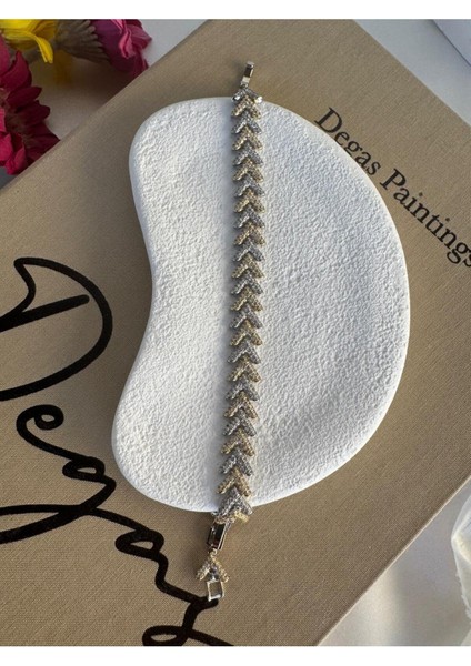 Çelik V Bileklik Çelik Kadın Taşlı Bileklik