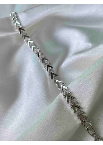 Çelik V Bileklik Çelik Kadın Taşlı Bileklik