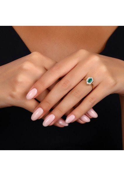 0.10 Karat Zümrüt Taşlı Pırlanta Yüzük modelleri