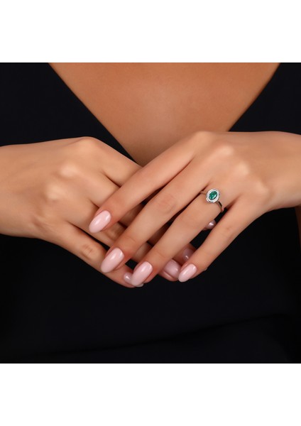 0.10 Karat Zümrüt Taşlı Pırlanta Yüzük modelleri