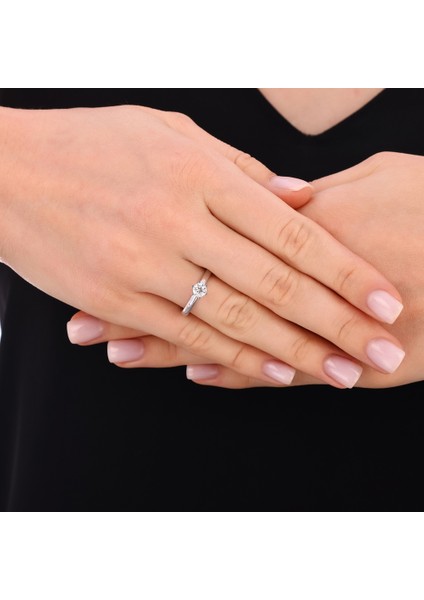 0.15 Karat Pırlanta Tektaş Yüzük indirimleri