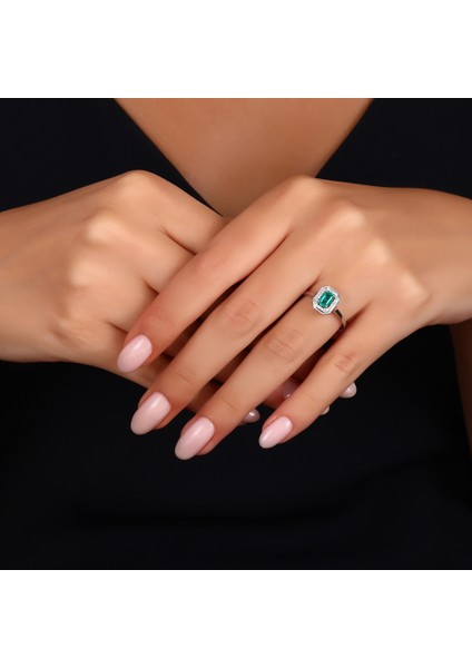 0.10 Karat Zümrüt Taşlı Pırlanta Yüzük modelleri