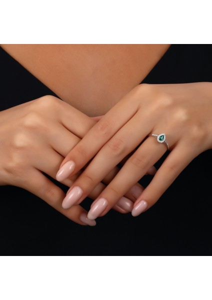 0.14 Karat Zümrüt Taşlı Pırlanta Yüzük modelleri