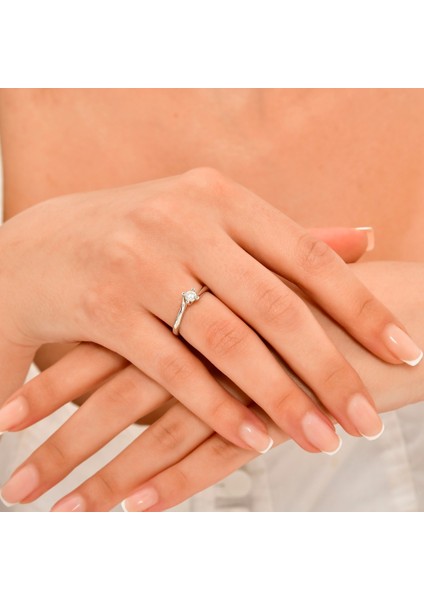 0.71 Karat Pırlanta Tektaş Yüzük modelleri