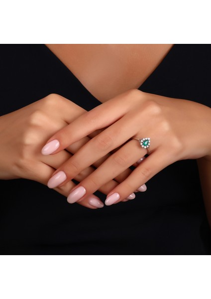 0.12 Karat Zümrüt Taşlı Pırlanta Yüzük modelleri