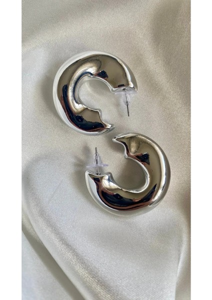 Kıvrımlı Gümüş Halka Küpe