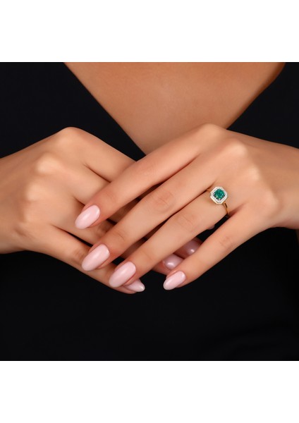 0.10 Karat Zümrüt Taşlı Pırlanta Yüzük modelleri