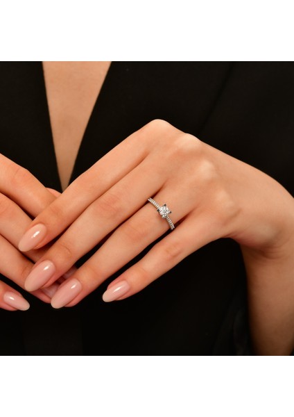 0.16 Karat Pırlanta Tektaş Yüzük modelleri