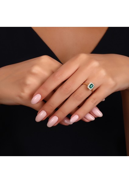 0.11 Karat Zümrüt Taşlı Pırlanta Yüzük modelleri