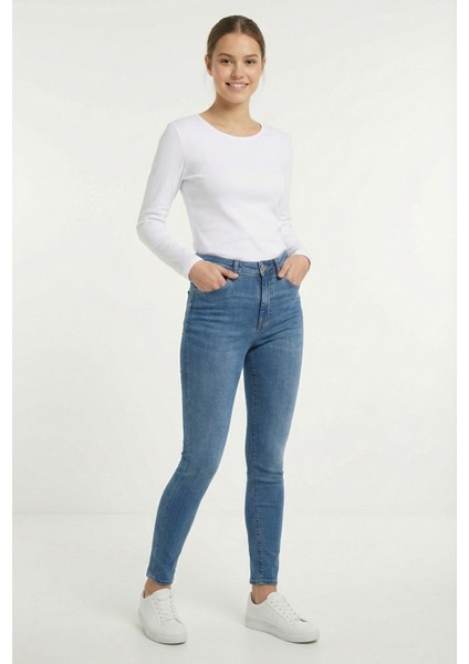 Kadın Bisiklet Yaka Uzun Kollu Regular Fit Basic Tişört Beyaz