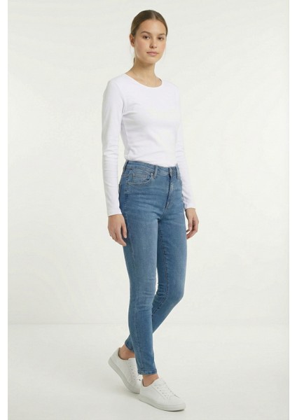 Kadın Bisiklet Yaka Uzun Kollu Regular Fit Basic Tişört Beyaz modelleri