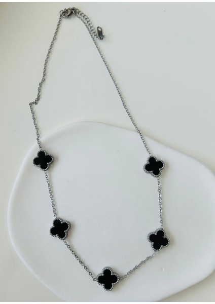 Kadın Çelik Siyah Mini Yonca Model Kolye Paslanmaz Kararmaz