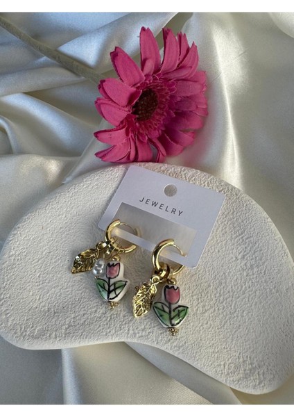 Lale ve Inci Charmlı Halka Küpe modelleri