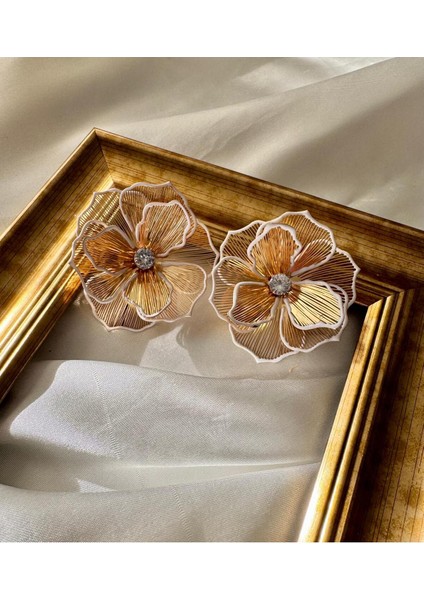 Gold Çift Katmanlı Taş Detaylı Şık Kadın Küpe fiyatları