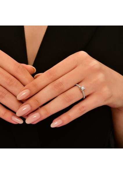 0.25 Karat Pırlanta Tektaş Yüzük fiyatları