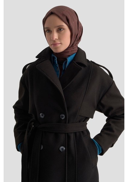 Aller Detaylı Düğmeli Manto 25KT1729 Siyah fırsatları