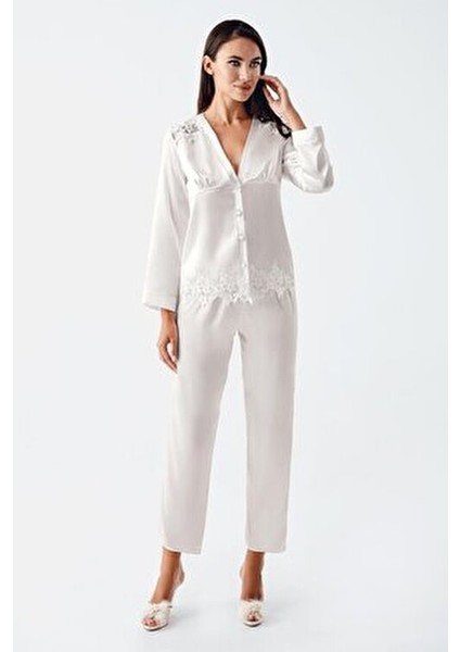 4000 Ekru Renk Saten 6lı Çeyiz Seti Kadın Askılı Tasarım ile Şıklık ve Konfor