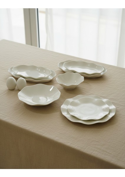 Nesrin 30 Parça Sade Yemek Takımı