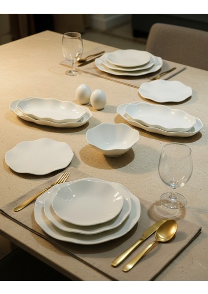 Nesrin 30 Parça Sade Yemek Takımı