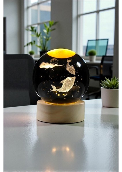 Ahşap Kaideli Işıklı 3D Cam Küre 6 cm – Sevimli Yunus Balıkları Usb’li Dekoratif Lamba modelleri