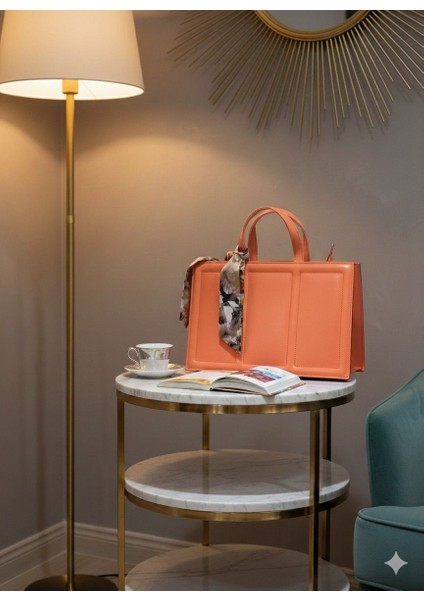 Fular Detaylı Büyük Boy Kadın El ve Omuz Çanta