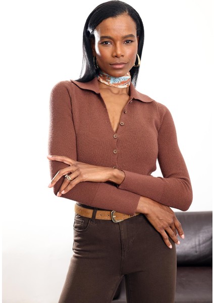 Kahverengi Sekiz Düğmeli Polo Yaka Kazak 251147 modelleri