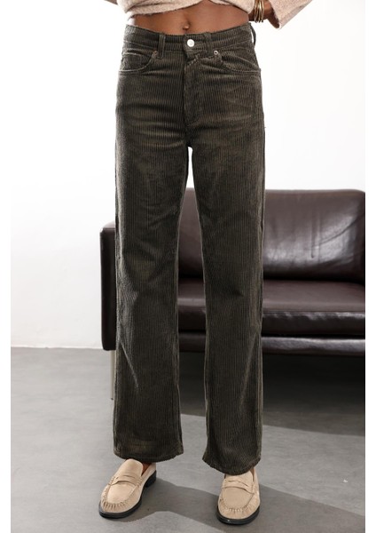 Haki Straight Kadife Pantolon fırsatları