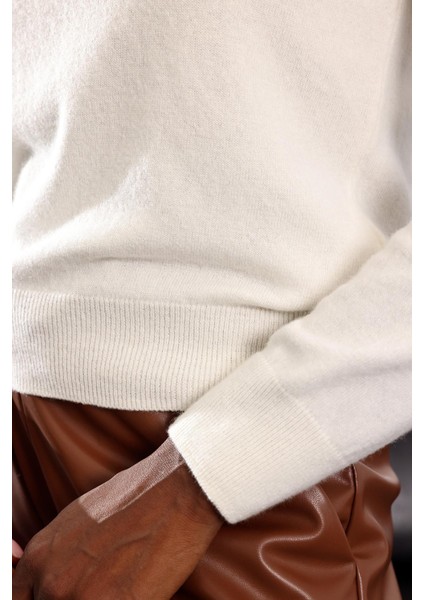 Ekru Bisiklet Yaka Kaşmir Basic Triko