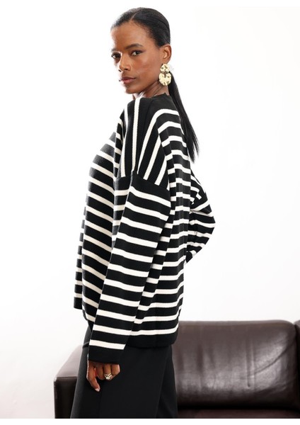 Siyah Çizgili Kazak 231100 indirimleri