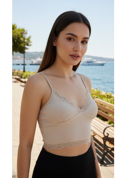 3'lü Crop Takım Askılı Dantelli Pedli Büstiyer Bluz (Paket Içeriği 1- Haki-Yeşil, 1-Taş, 1-Siyah)