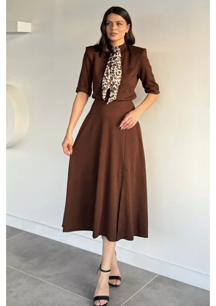 Kadın Fular Aksesuarlı Likralı Yırtmaç Detaylı Elbise P-00019229 modelleri