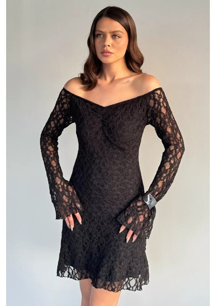 Kadın V Yaka Dantelli Iç Astarlı Ispanyol Kol Mini Elbise P-00019223