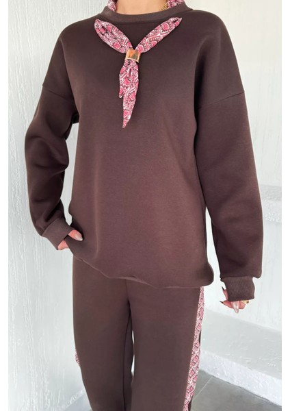 Kadın Fular Aksesuarlı Bisiklet Yaka Şardonlu Sweat Bel Lastikli Pantolon Ikili Takım P-00019143 modelleri