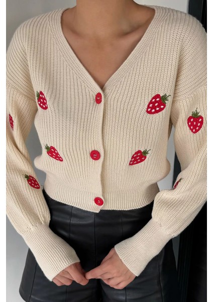 Çilek Desenli Triko Hırka P-00019189