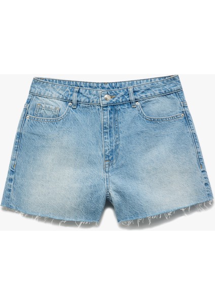 Kiraz Nakış Detaylı Kesik Paça Mini Denim Şort fırsatları