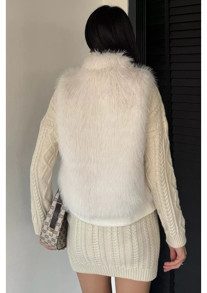 Kadın Iç Astarlı Ön Fermuarlı Peluş Yelek P-00019200 fırsatları