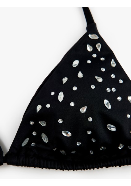 Taş Detaylı Üçgen Bikini Üstü modelleri