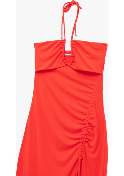 Boyundan Bağlama Detaylı Drapeli Yırtmaçlı Straplez Midi Elbise