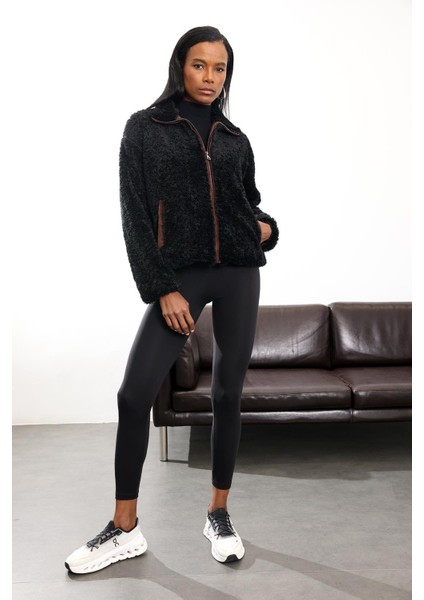 Siyah Kadife Detaylı Peluş Mont fiyatları