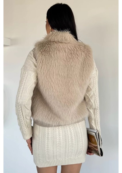 Kadın Iç Astarlı Ön Fermuarlı Peluş Yelek P-00019200 fırsatları
