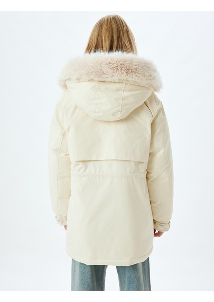 Oversize Mont Suni Kürk Detaylı Kapaklı Cepli fırsatları