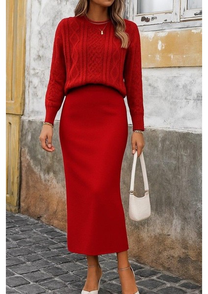 Kadın Uzun Kollu Balıkçı Yaka Bluz ve Etek Ikili Triko Takım