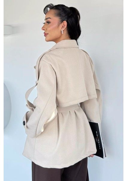 Kadın Bel Kuşaklı Çift Cepli Kruvaze Yaka Kaşe Kaban P-00018939 fırsatları