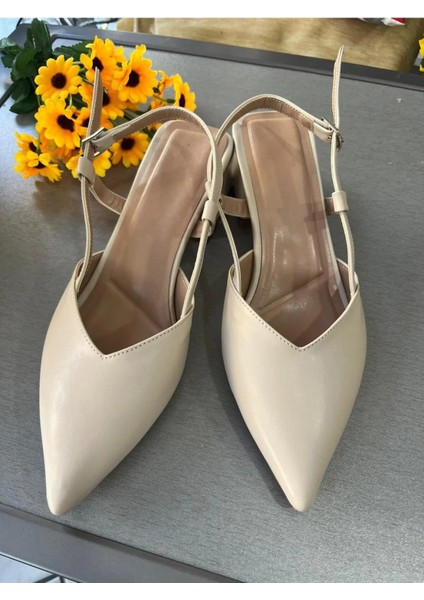 4 cm Kalın Topuk Sivri Burun 2025 Model Arkası Açık Topuklu Ayakkabı Klasik Model Zamansız Şıklık