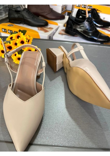 4 cm Kalın Topuk Sivri Burun 2025 Model Arkası Açık Topuklu Ayakkabı Klasik Model Zamansız Şıklık indirimleri