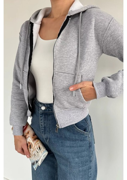 Kadın Kapüşonlu Çift Cepli Ön Fermuarlı Şardonlu Crop Top Sweatshirt P-00018987 fiyatları
