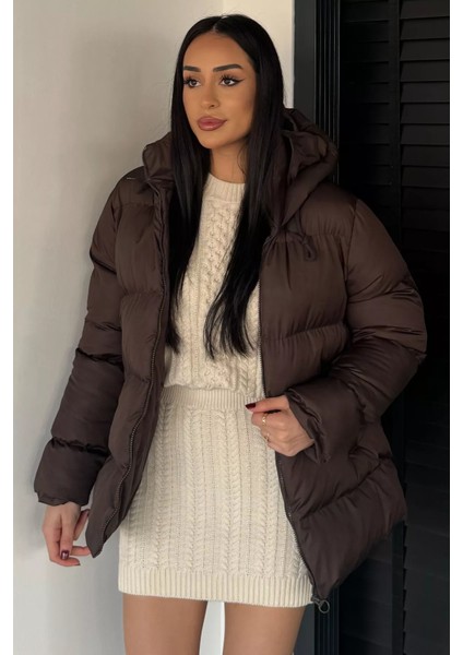 Kadın Kapüşonlu Iç Astarlı Şişme Mont P-00019025 fiyatları