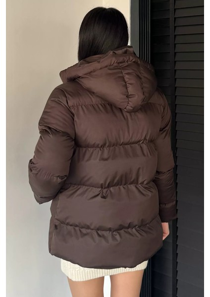 Kadın Kapüşonlu Iç Astarlı Şişme Mont P-00019025 fırsatları